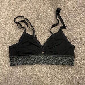 Black Lululemon bra. size 2-4